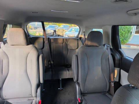 Kia Carnival LX FWD 2022