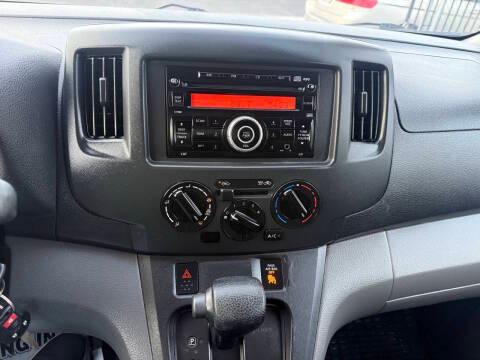 Chevrolet City Express Cargo Van FWD 115" LS 2017