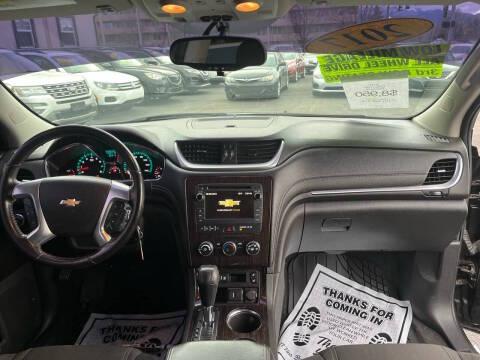 Chevrolet Traverse AWD 4dr LT w/1LT 2017