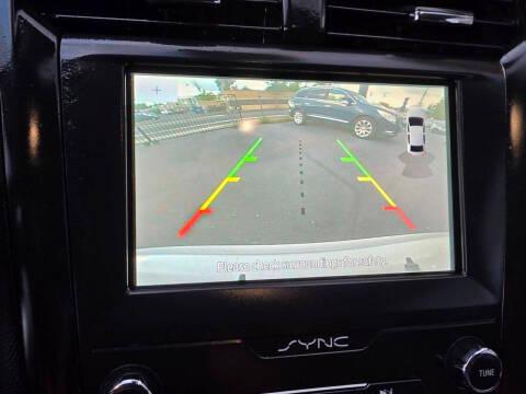 Ford Fusion photo 17
