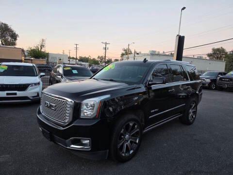 GMC Yukon photo 2