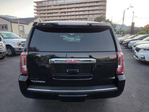 GMC Yukon photo 7