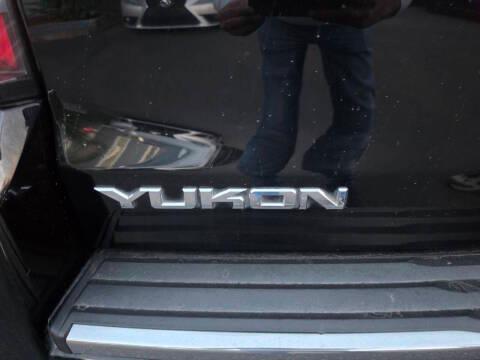 GMC Yukon photo 9