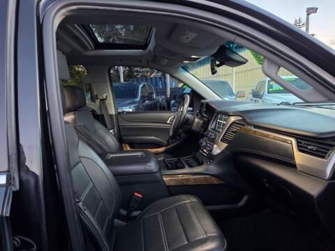GMC Yukon photo 12