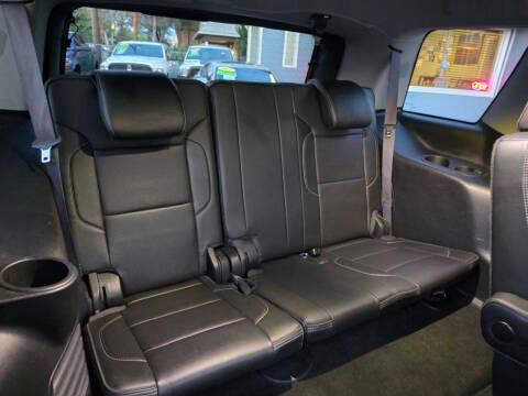 GMC Yukon photo 14