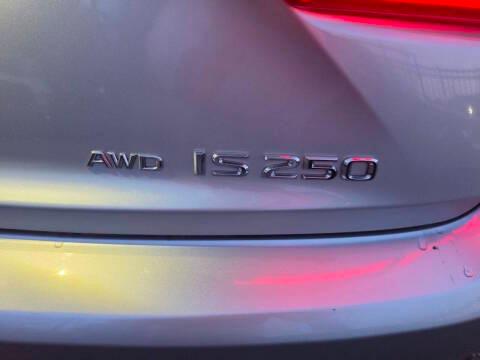 Lexus IS 250 4dr Sport Sdn AWD 2015