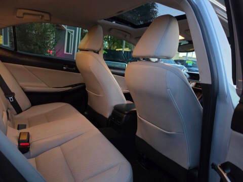 Lexus IS 250 4dr Sport Sdn AWD 2015