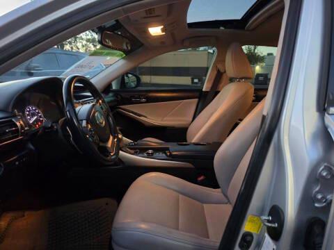 Lexus IS 250 4dr Sport Sdn AWD 2015