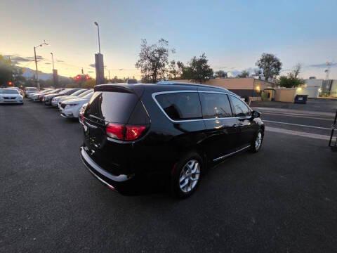 Chrysler Pacifica Limited FWD 2020