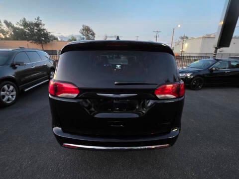 Chrysler Pacifica Limited FWD 2020