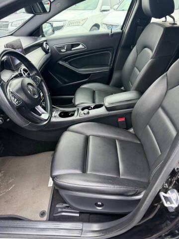 Mercedes-Benz GLA GLA 250 4MATIC SUV 2019