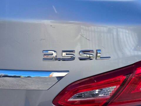 Nissan Altima 4dr Sdn V6 3.5 SR 2016
