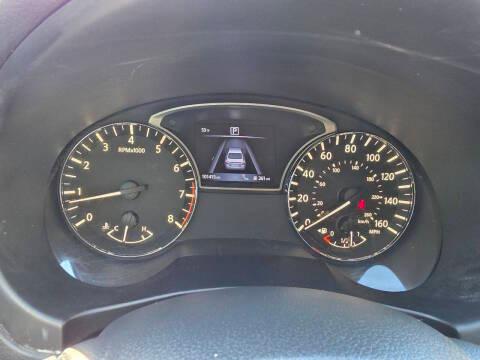 Nissan Altima 4dr Sdn V6 3.5 SR 2016