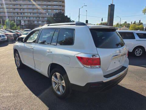 Toyota Highlander 4WD 4dr V6 Limited (Natl) 2013