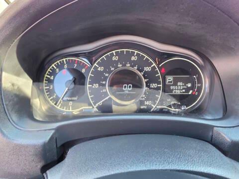 Nissan Versa Note 5dr HB CVT 1.6 S Plus 2016