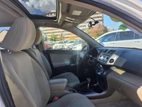 Toyota RAV4 photo 11