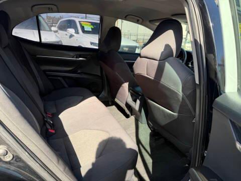 Toyota Camry photo 12