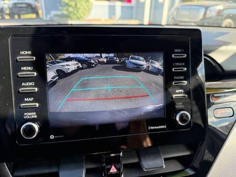 Toyota Camry photo 16