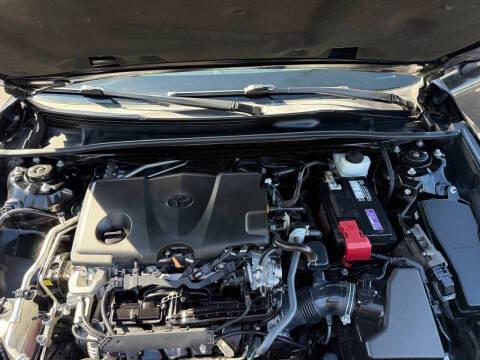 Toyota Camry photo 18