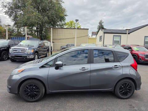 Nissan Versa Note SV CVT 2018