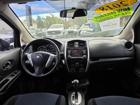 Nissan Versa Note SV CVT 2018