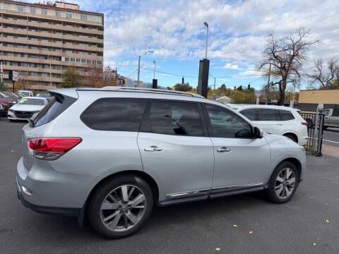 Nissan Pathfinder 4WD 4dr Platinum 2013