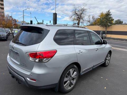 Nissan Pathfinder 4WD 4dr Platinum 2013
