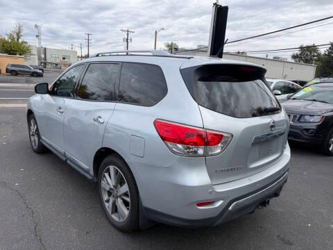 Nissan Pathfinder 4WD 4dr Platinum 2013
