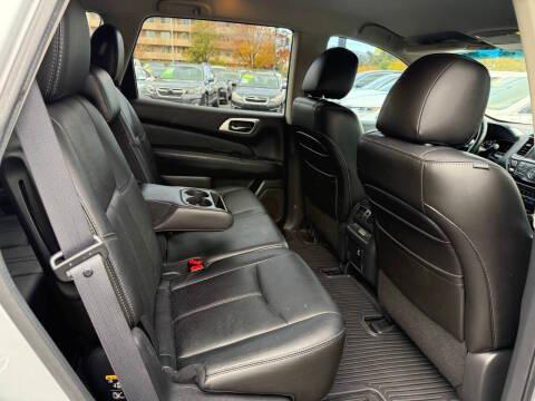 Nissan Pathfinder 4WD 4dr Platinum 2013