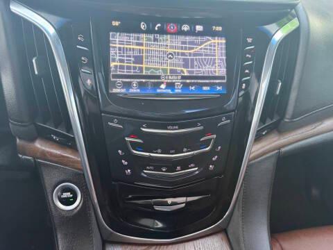 Cadillac Escalade 4WD 4dr Luxury Collection 2016