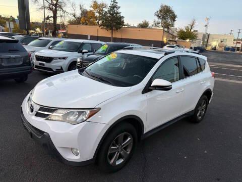 Toyota RAV4 AWD 4dr XLE (Natl) 2015