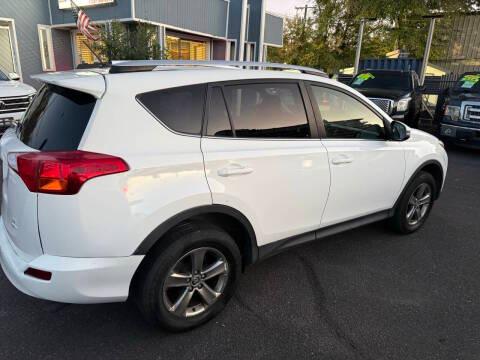 Toyota RAV4 AWD 4dr XLE (Natl) 2015