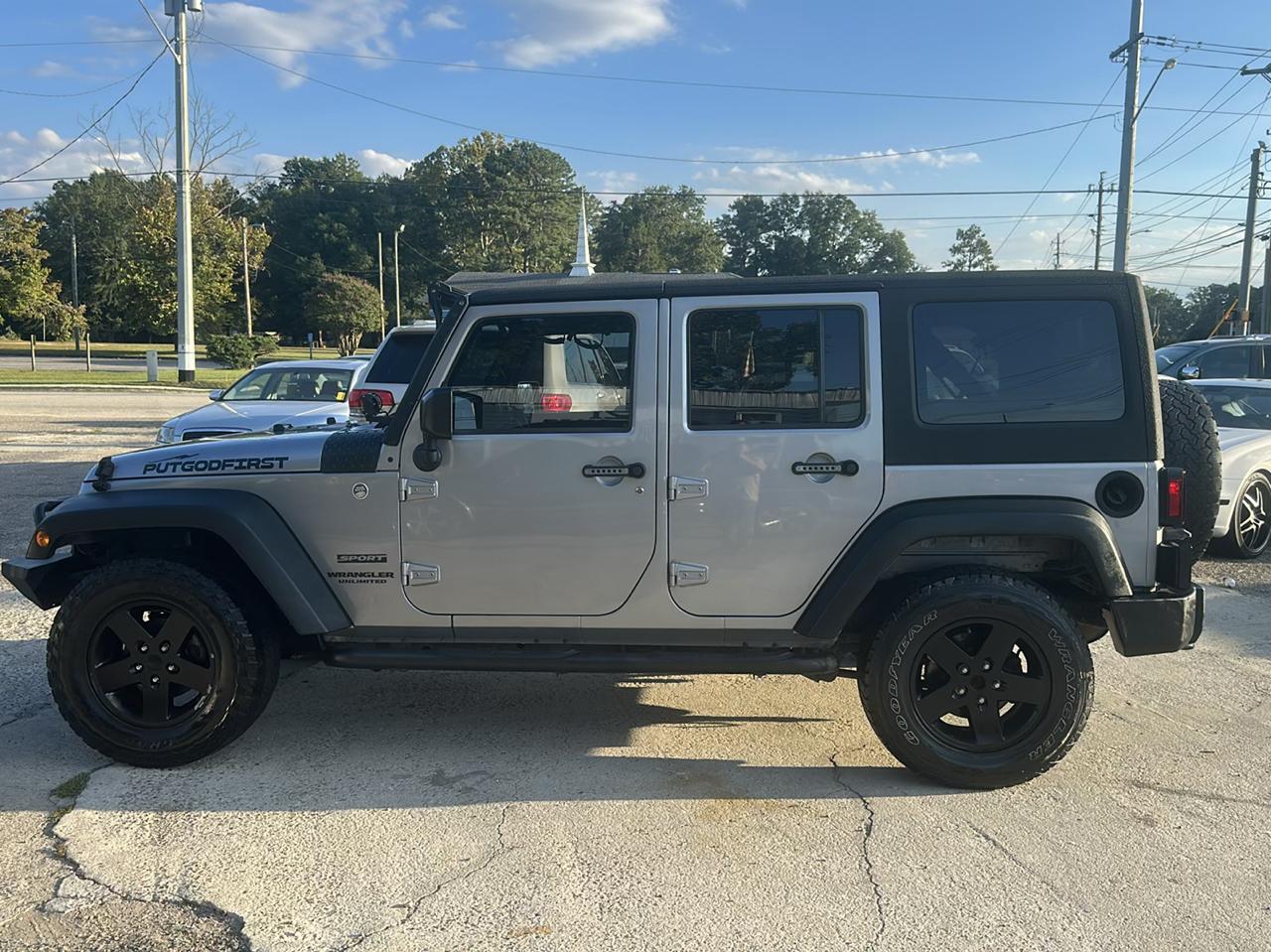 Jeep Wrangler Unlimited Sport 4WD 2014