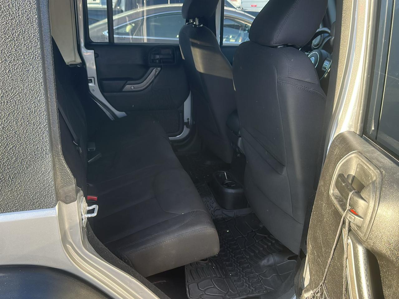 Jeep Wrangler Unlimited Sport 4WD 2014