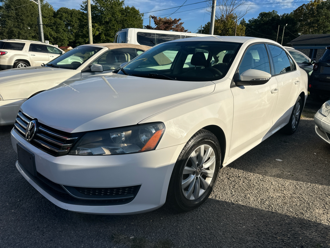 Volkswagen Passat 2.5L S W/Appearance 2012 Volkswagen Passat 2.5L S W/Appearance 2012
