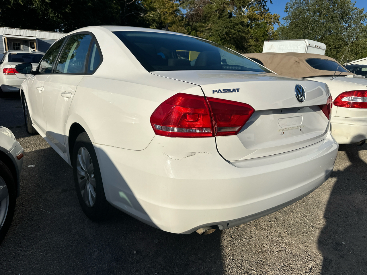 Volkswagen Passat 2.5L S W/Appearance 2012 Volkswagen Passat 2.5L S W/Appearance 2012