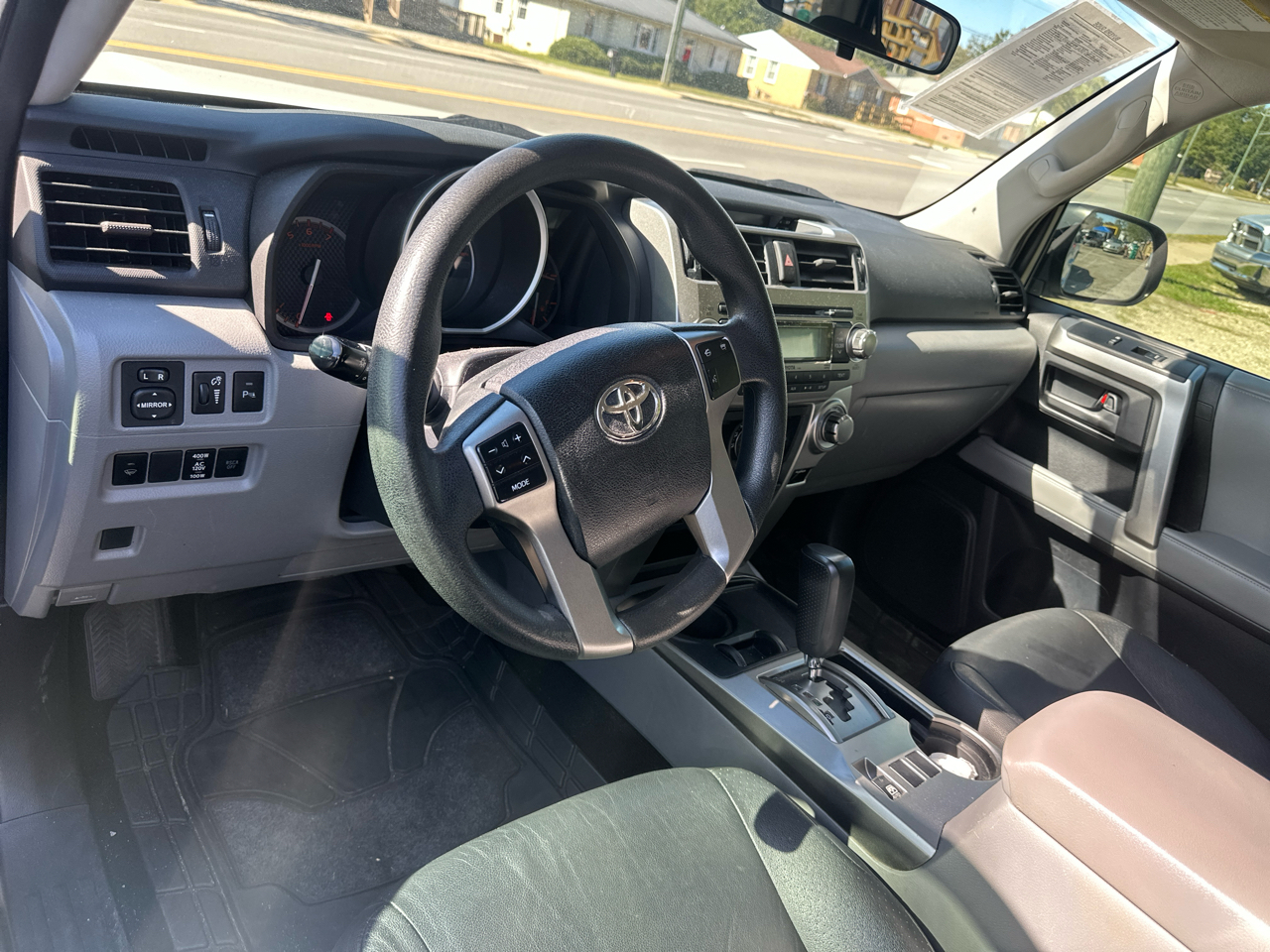 Toyota 4Runner SR5 2WD 2011 Toyota 4Runner SR5 2WD 2011