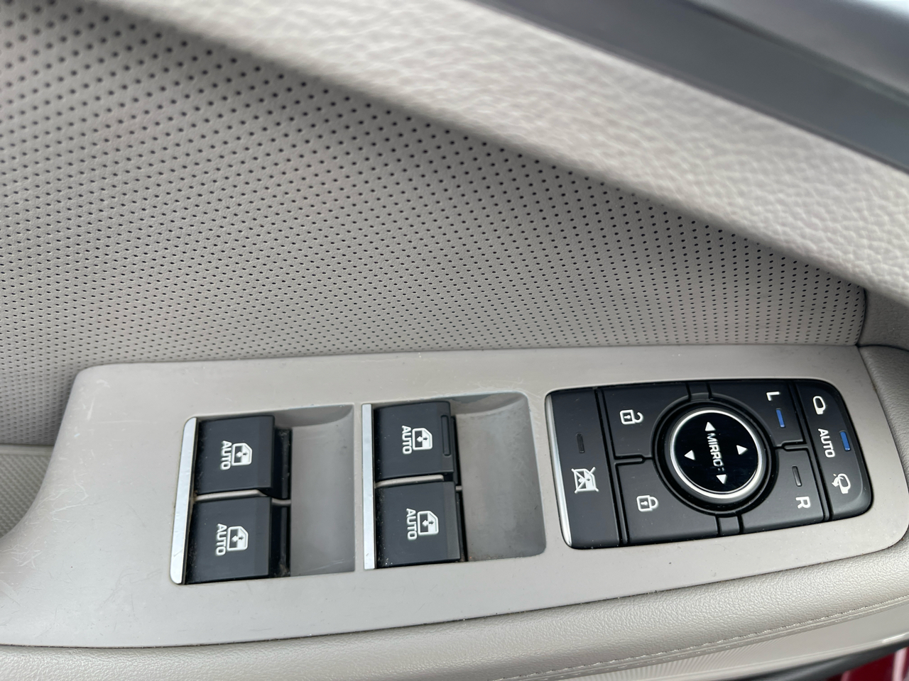 Hyundai Genesis 3.8L 2016