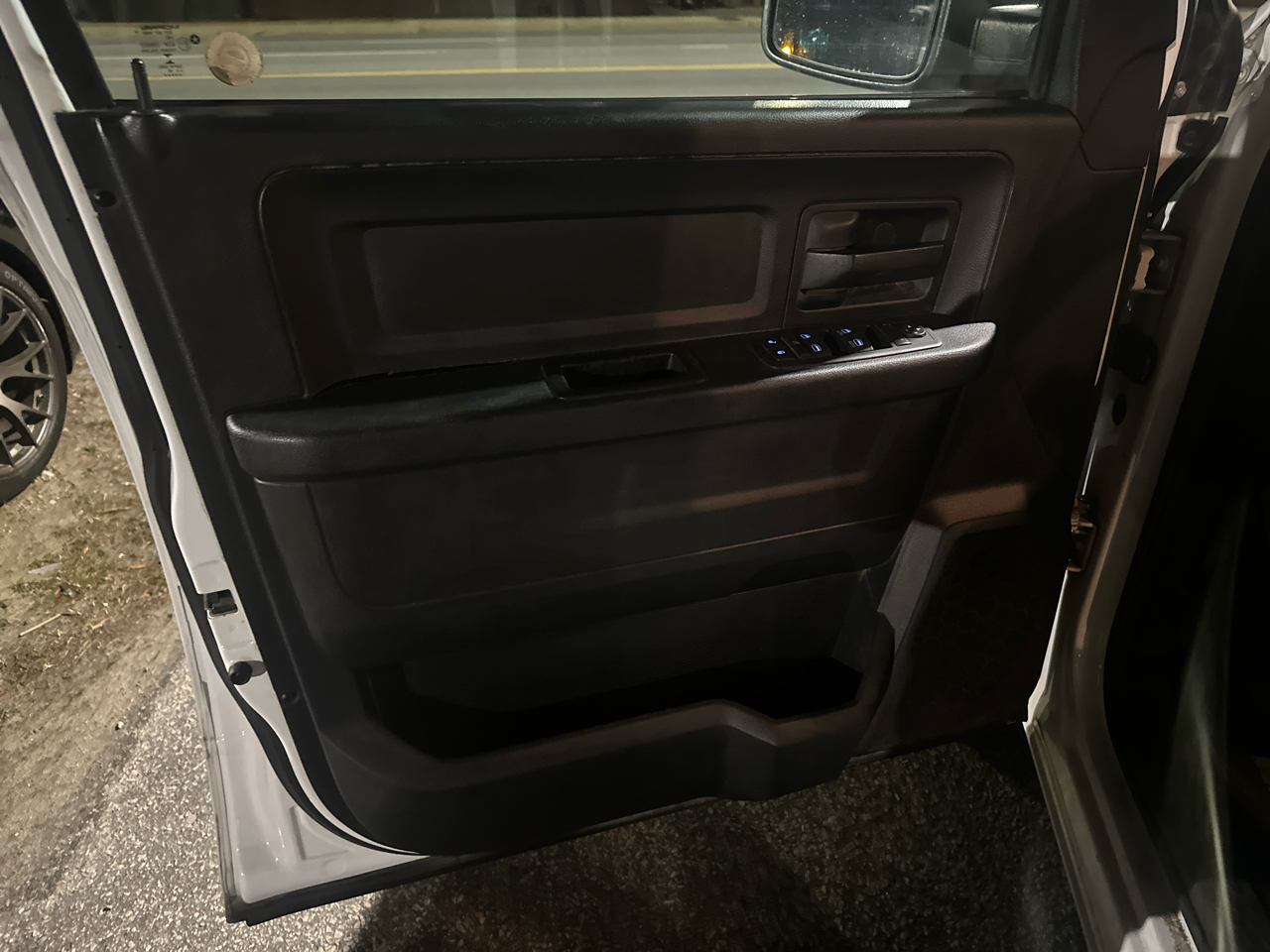 RAM 1500 Tradesman Quad Cab 2WD 2016