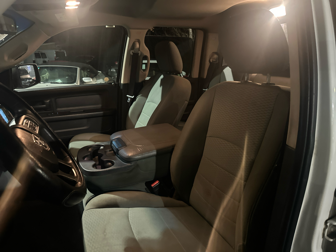 RAM 1500 Tradesman Quad Cab 2WD 2016