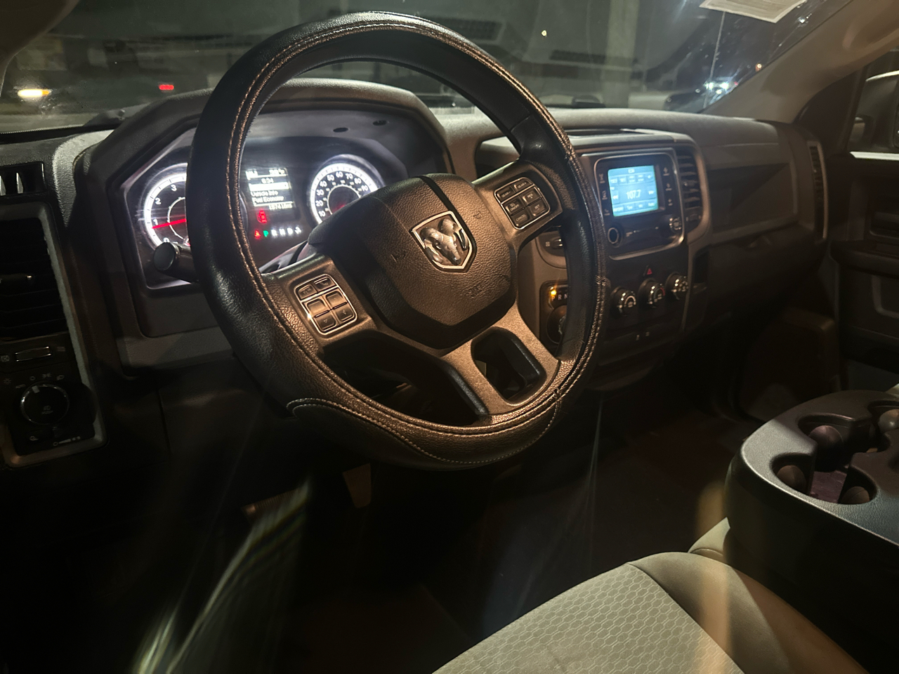 RAM 1500 Tradesman Quad Cab 2WD 2016