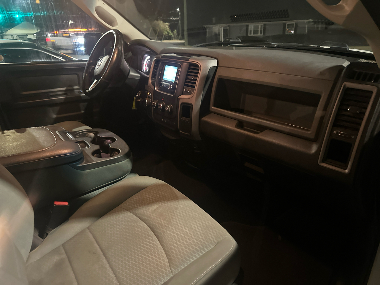 RAM 1500 Tradesman Quad Cab 2WD 2016