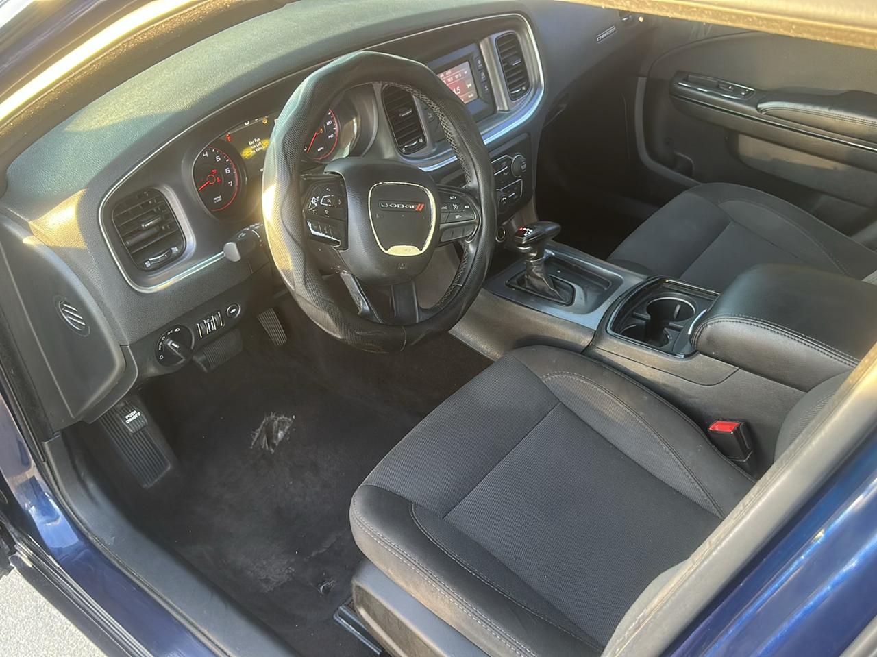 Dodge Charger SE 2017