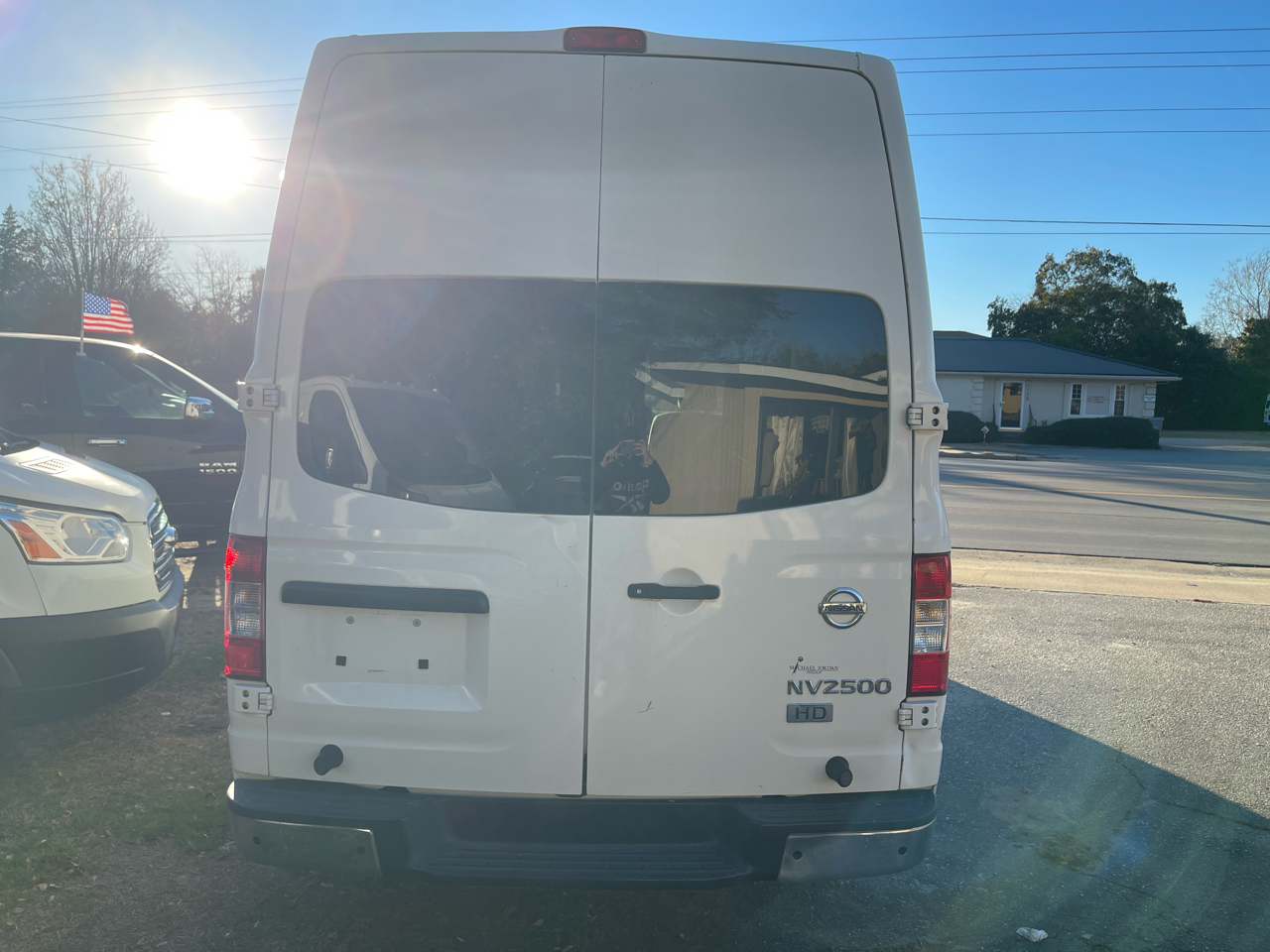Nissan NV Cargo 2500 HD S V6 High Roof 2012