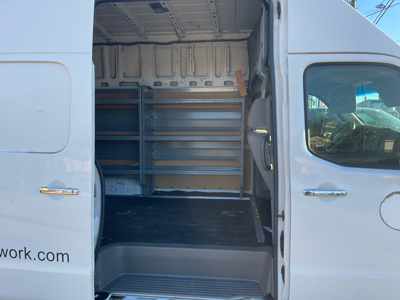 Nissan NV Cargo 2500 HD S V6 High Roof 2012