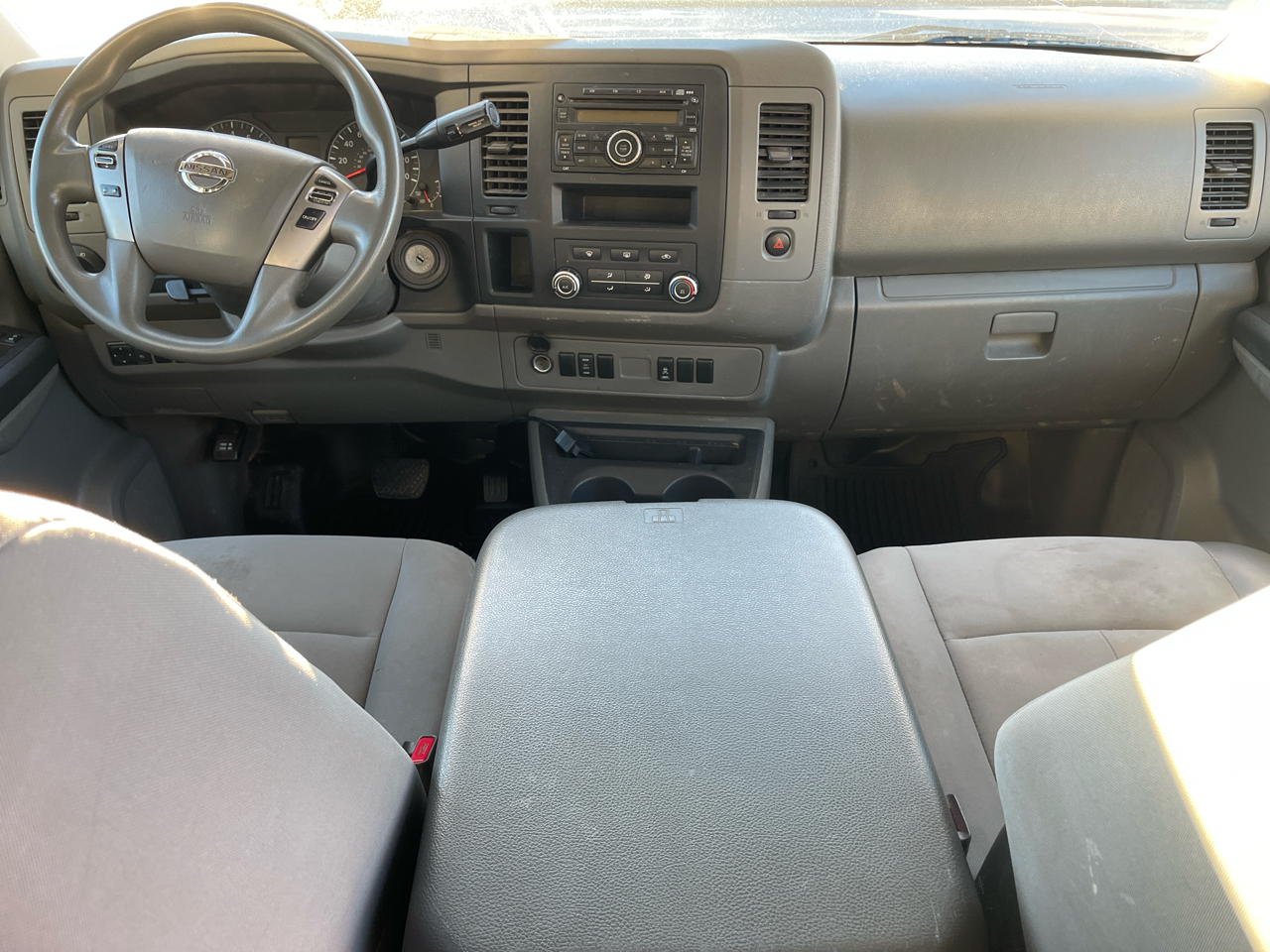 Nissan NV Cargo 2500 HD S V6 High Roof 2012