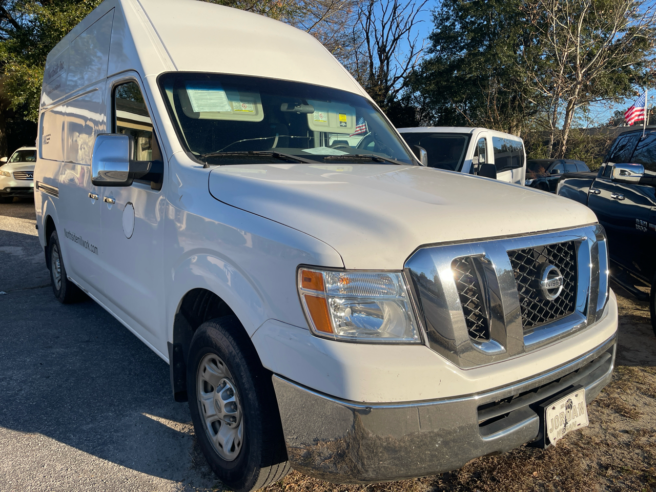 Nissan NV Cargo 2500 HD S V6 High Roof 2012