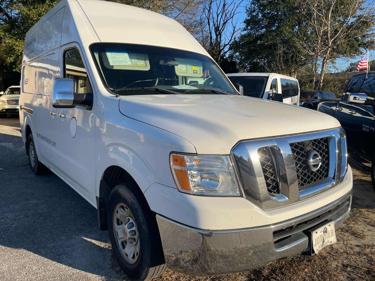 Nissan NV Cargo 2500 HD S V6 High Roof 2012