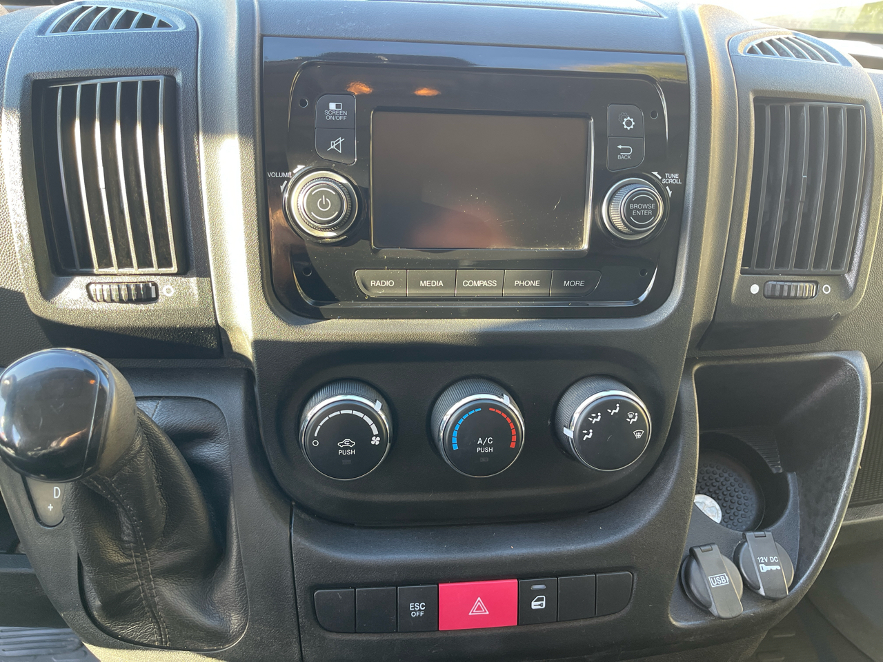 RAM Promaster 1500 Low Roof Tradesman 136-in. WB 2018