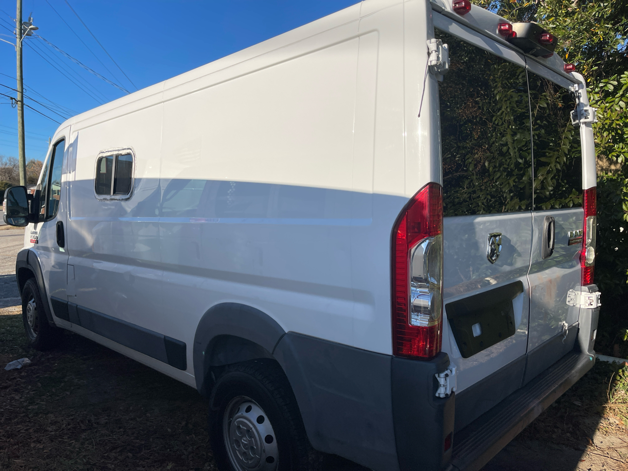 RAM Promaster 1500 Low Roof Tradesman 136-in. WB 2018